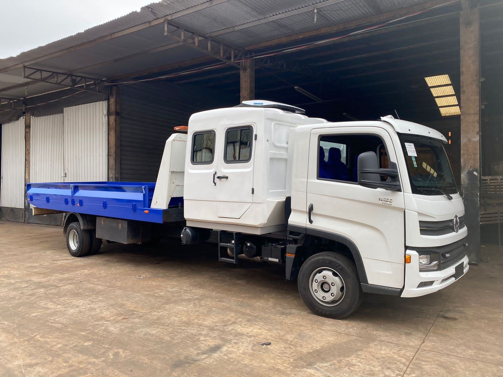 Volkswagen Delivery 11-180 da frota Torrente — foto 1