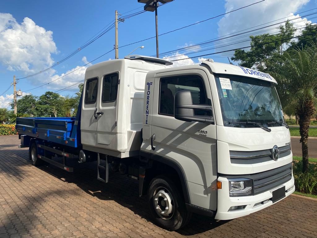 Volkswagen Delivery 11-180 da frota Torrente — foto 2