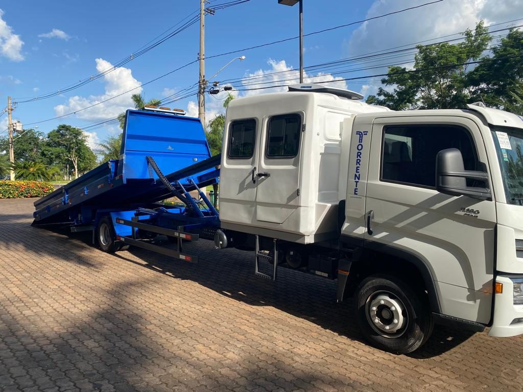 Volkswagen Delivery 11-180 da frota Torrente — foto 3