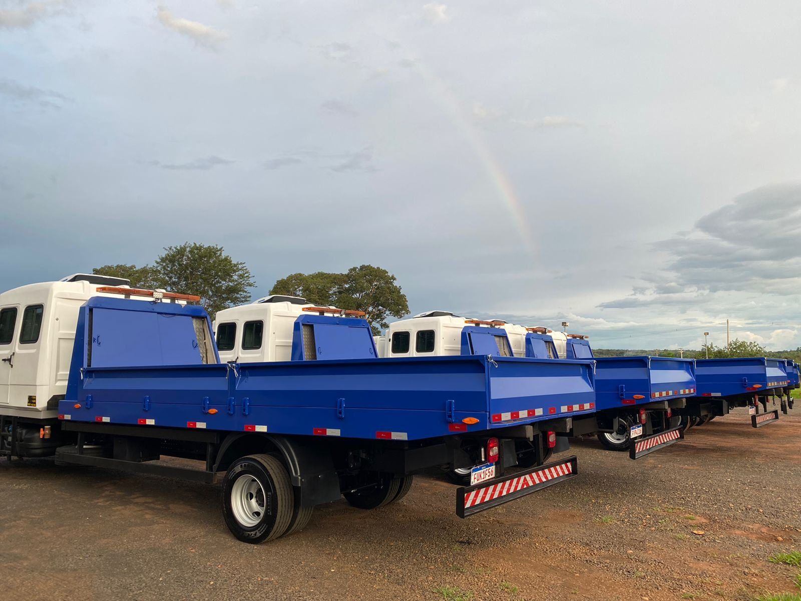 Volkswagen Delivery 11-180 da frota Torrente — foto 5