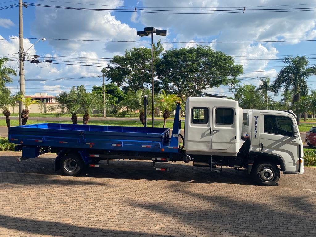 Volkswagen Delivery 11-180 da frota Torrente — foto 6
