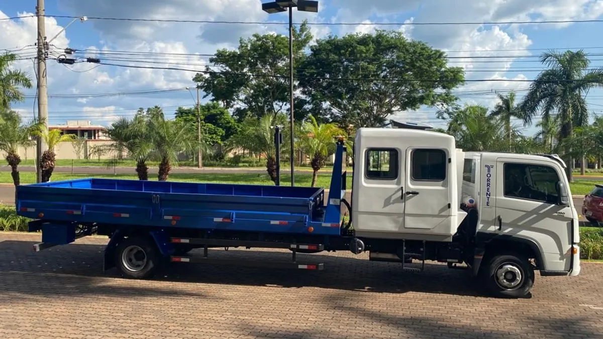 Caminhão VW Delivery da Torrente em vistoria de entrega